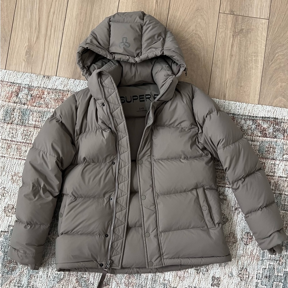 ARITZIA TNA THE SUPER PUFF 2XS MODERN TAUPE